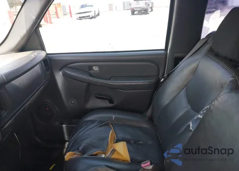 2005 Chevrolet Silverado 1500 Work Truck from USA, damaged, VIN 1GCEC19Z65Z228611